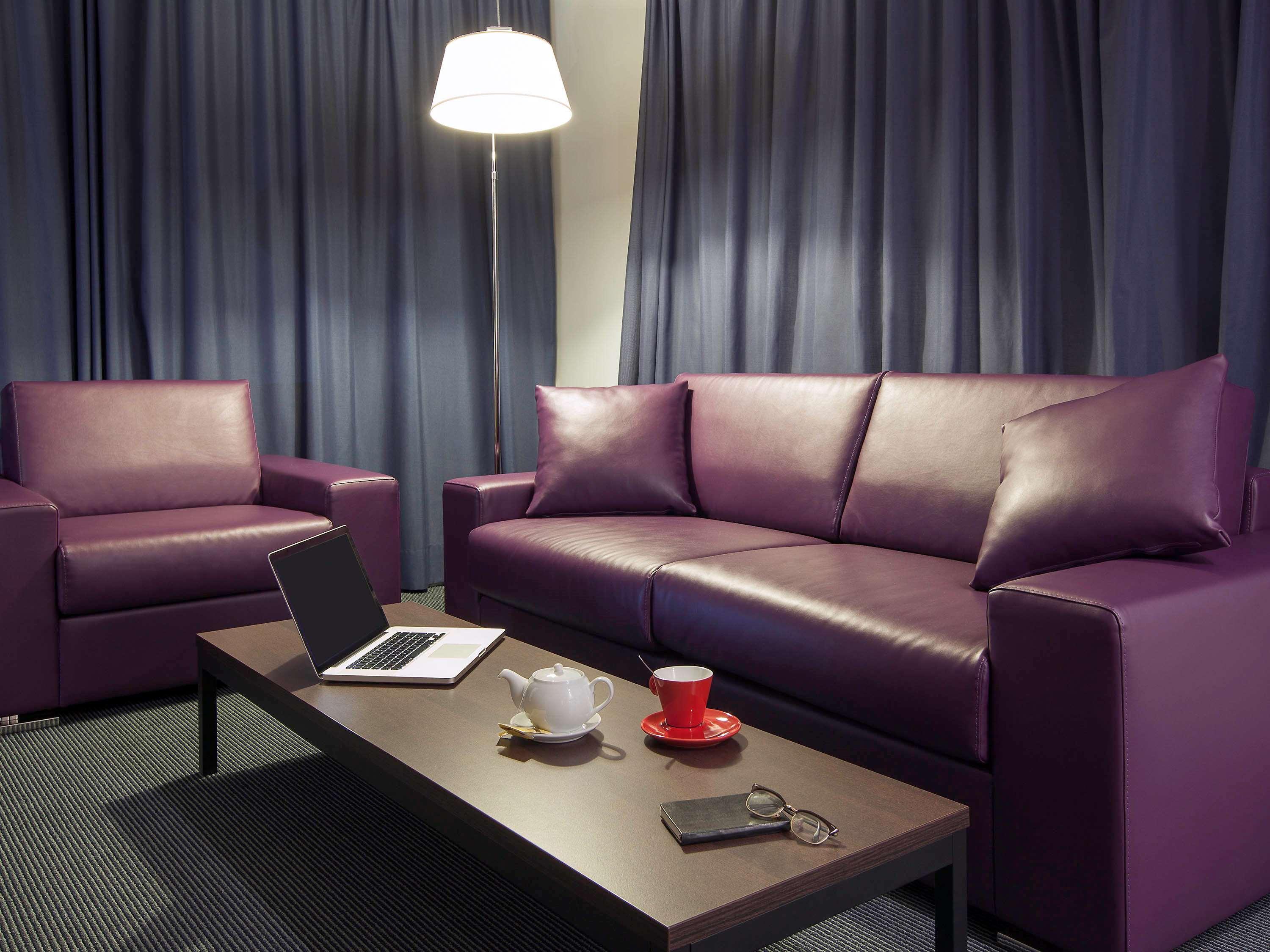 Hotel Ibis Styles Roma Eur Esterno foto