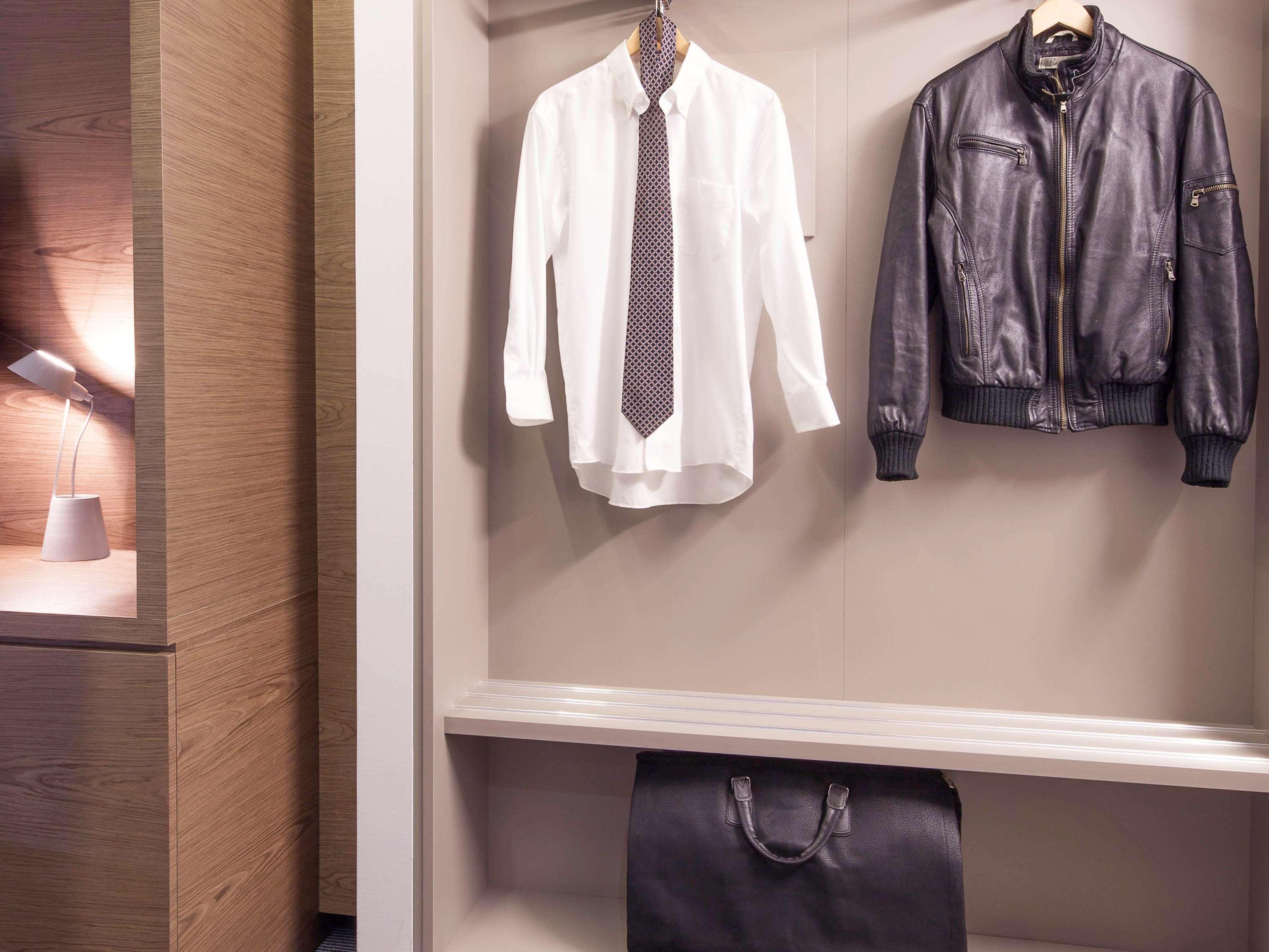 Hotel Ibis Styles Roma Eur Esterno foto