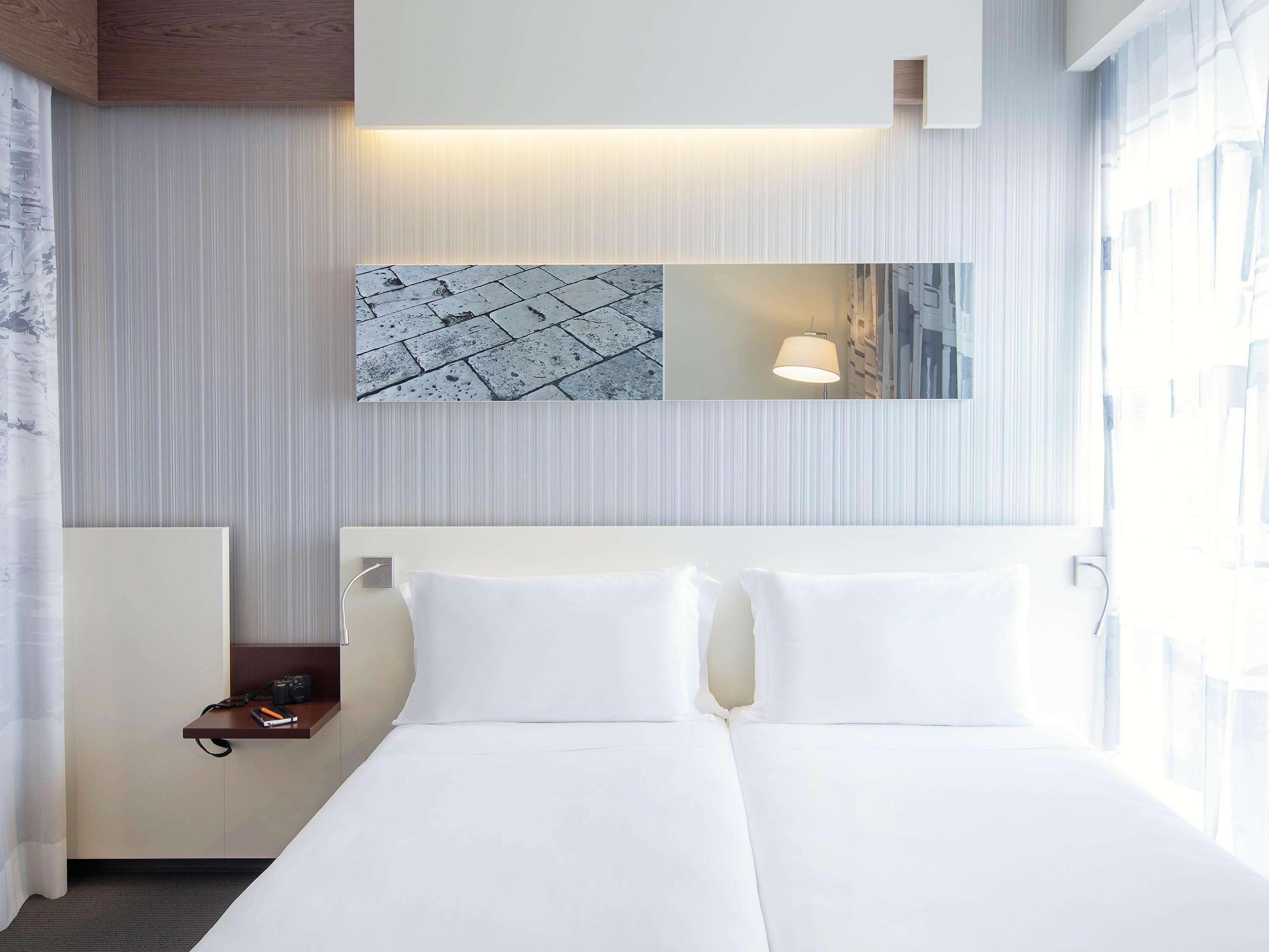 Hotel Ibis Styles Roma Eur Esterno foto