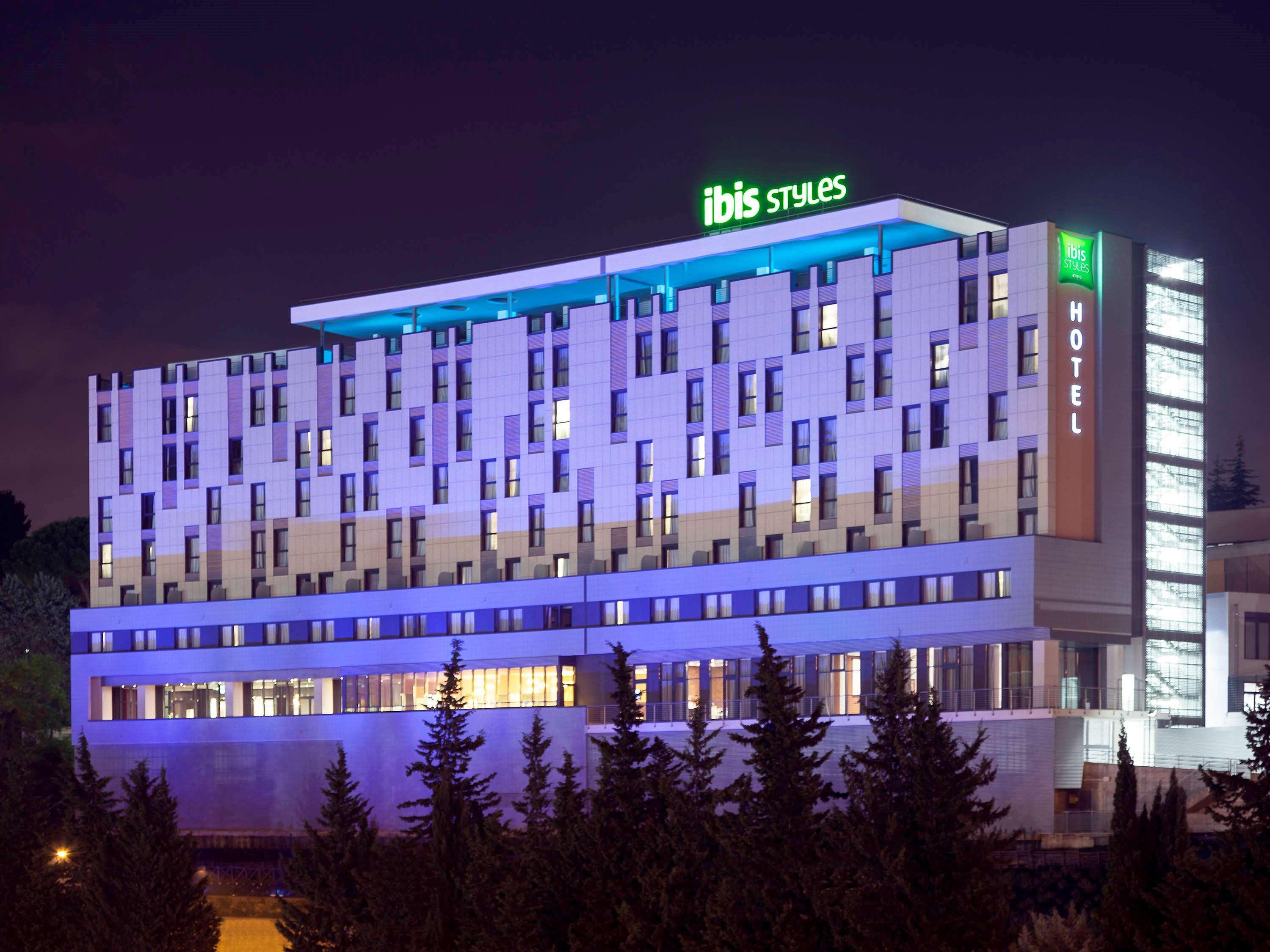 Hotel Ibis Styles Roma Eur Esterno foto