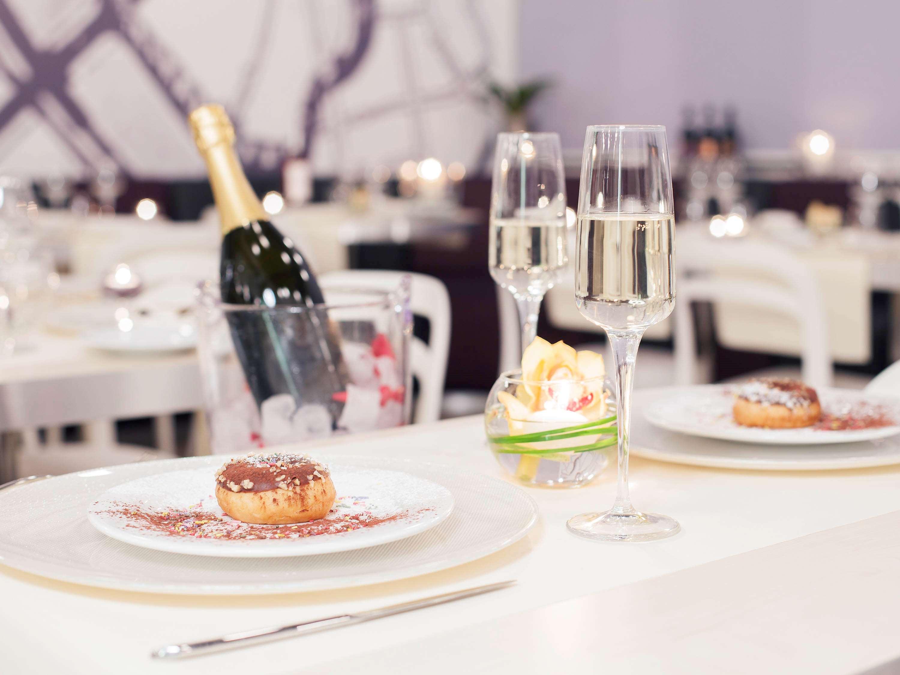 Hotel Ibis Styles Roma Eur Esterno foto