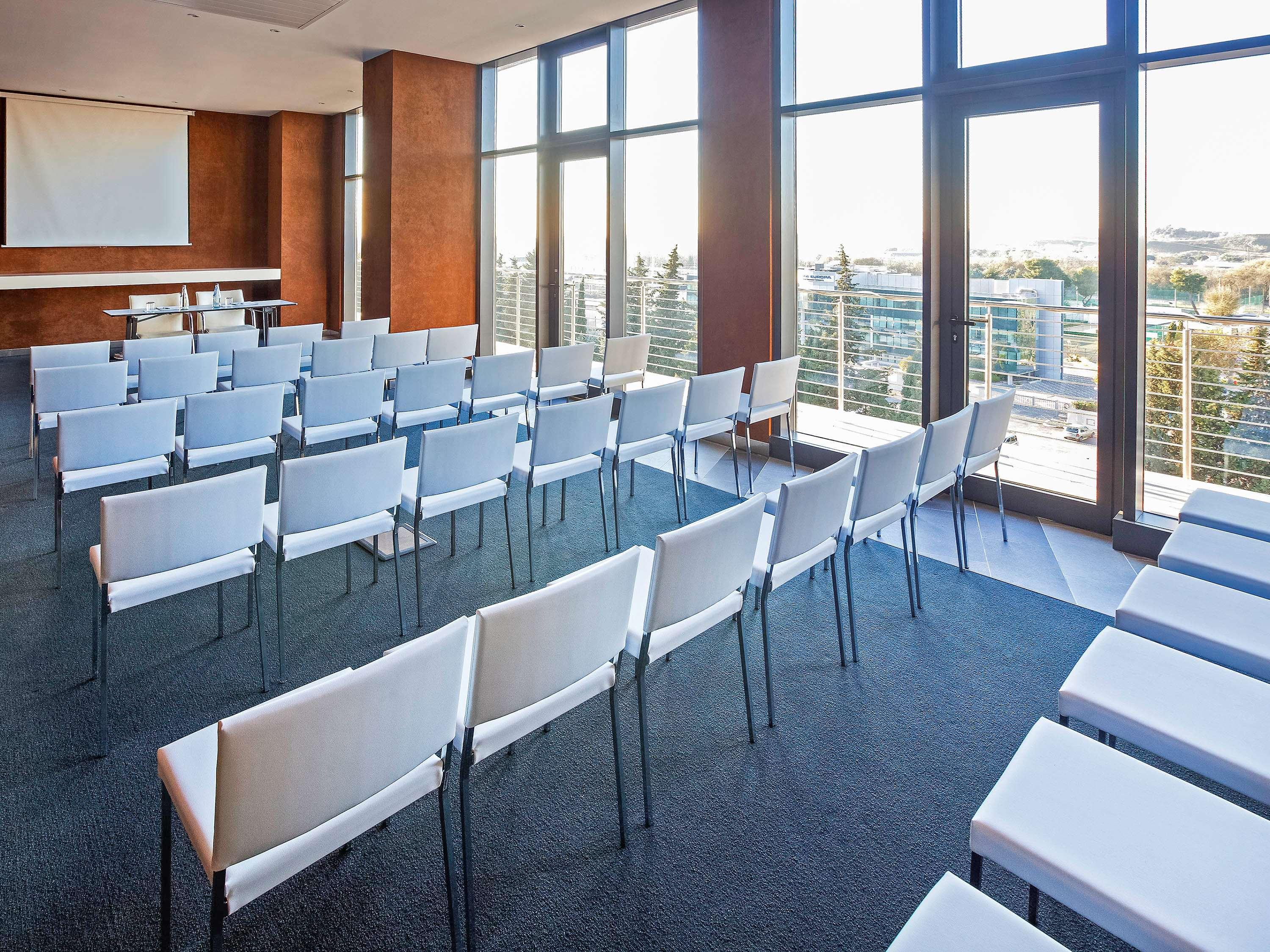 Hotel Ibis Styles Roma Eur Esterno foto
