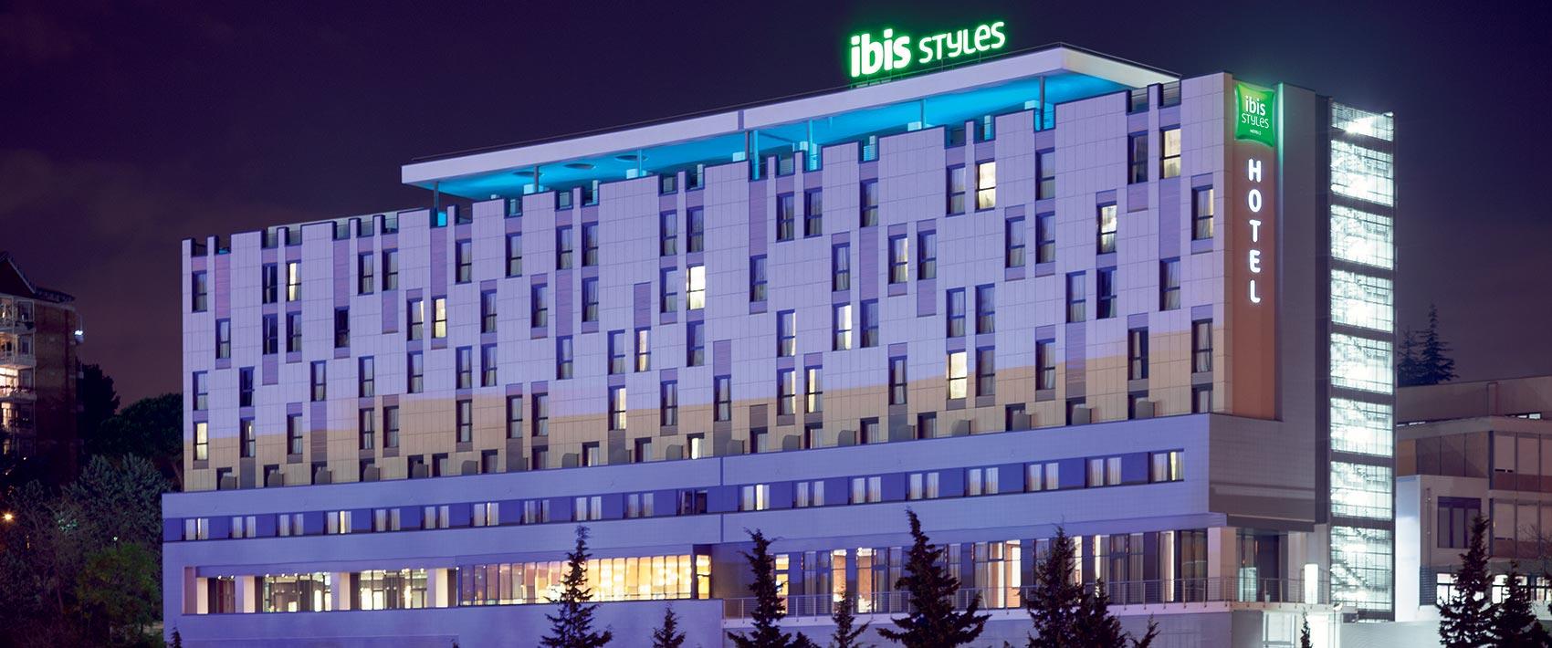 Hotel Ibis Styles Roma Eur Esterno foto