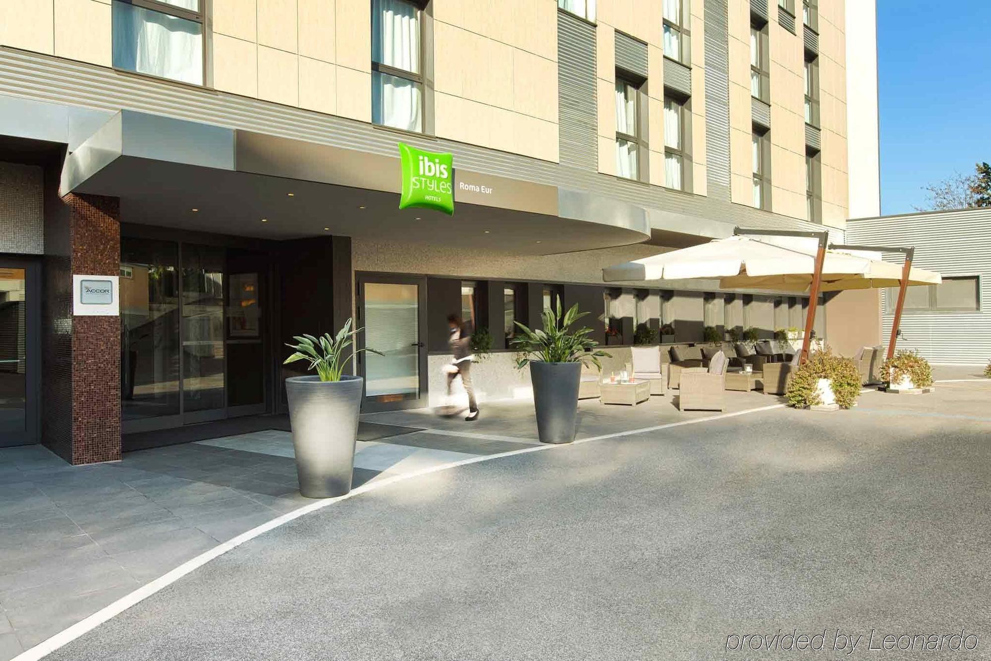 Hotel Ibis Styles Roma Eur Esterno foto