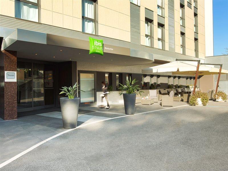 Hotel Ibis Styles Roma Eur Esterno foto
