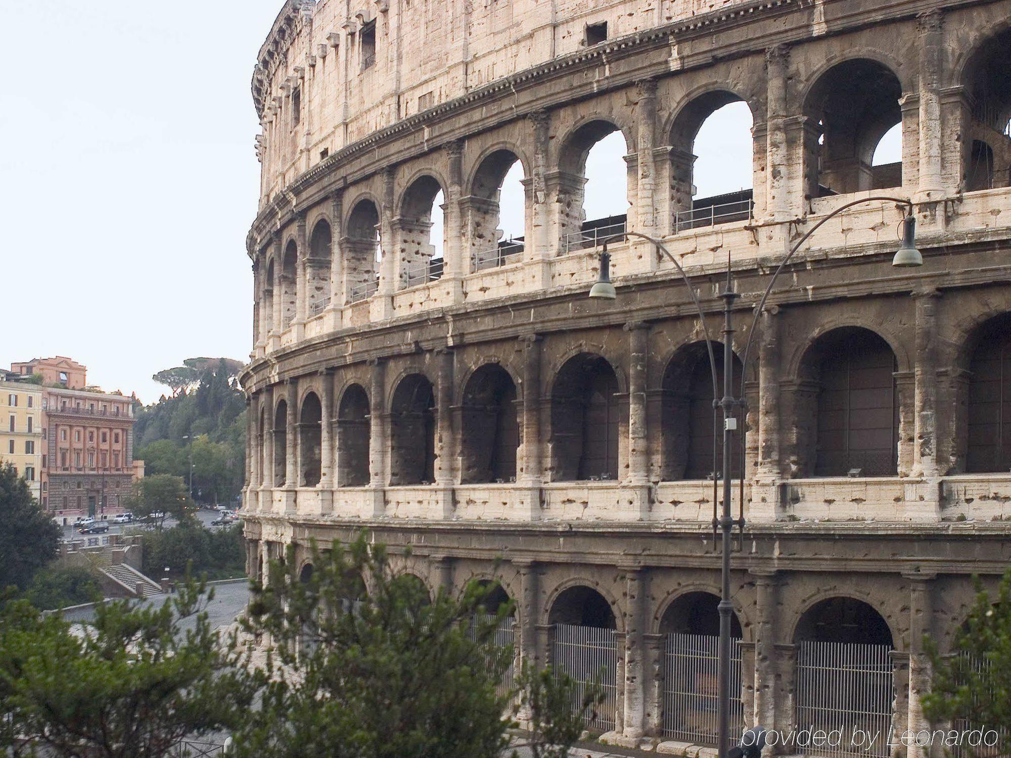 Hotel Ibis Styles Roma Eur Esterno foto