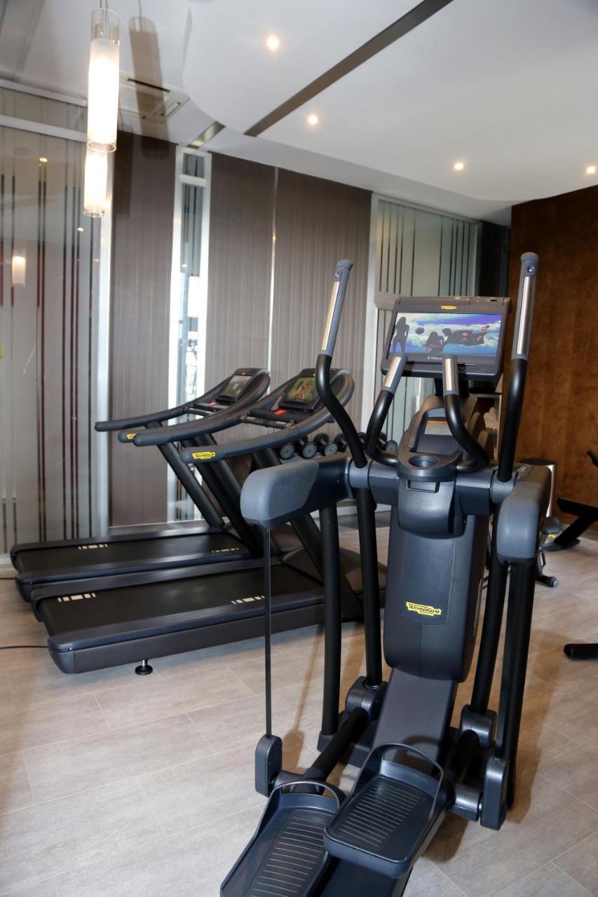 Hotel Ibis Styles Roma Eur Esterno foto