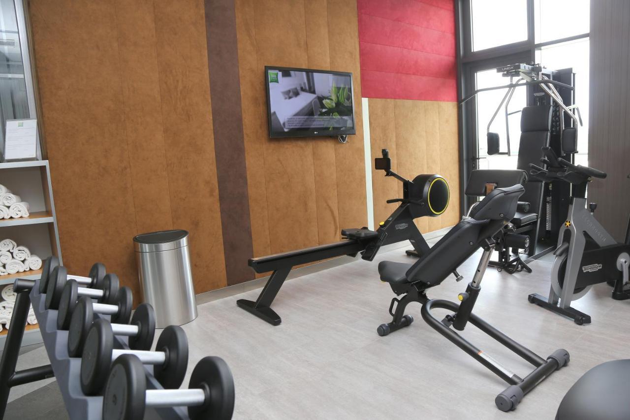 Hotel Ibis Styles Roma Eur Esterno foto