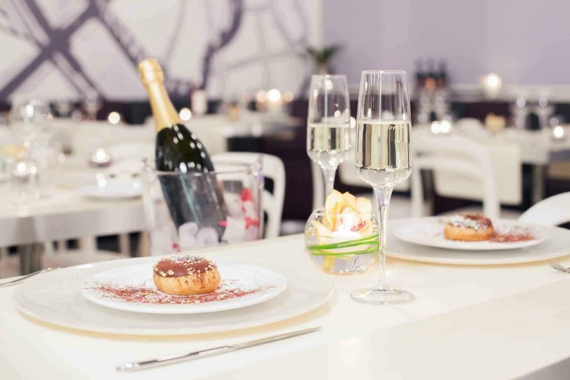 Hotel Ibis Styles Roma Eur Esterno foto